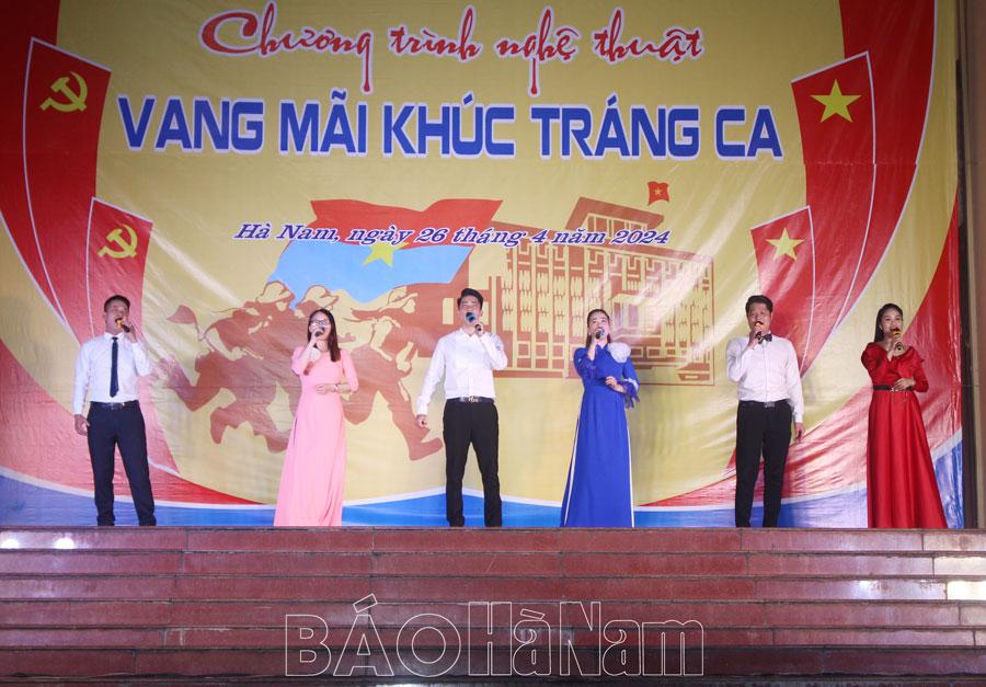 Chương trình nghệ thuật “Vang mãi khúc tráng ca”