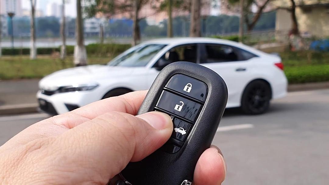 Nhiều người không biết tính năng ẩn trên remote ô tô giúp chống nóng hiệu quả