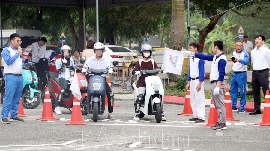 Hiệu ứng từ chương trình bồi dưỡng kỹ năng lái xe an toàn cho học sinh