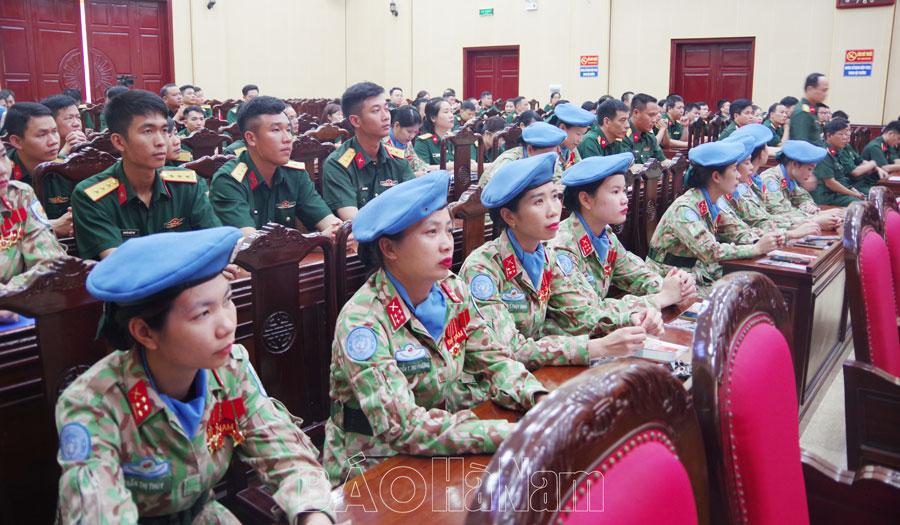 Bộ CHQS tỉnh gặp mặt, tuyên dương lực lượng tham gia diễu binh, diễu hành tại lễ kỷ niệm 70 năm Chiến thắng Điện Biên Phủ