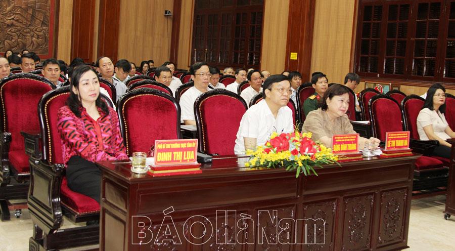 Quán triệt, triển khai thực hiện Nghị quyết 41 của Bộ Chính trị về xây dựng và phát huy vai trò của đội ngũ doanh nhân Việt Nam trong thời kỳ mới