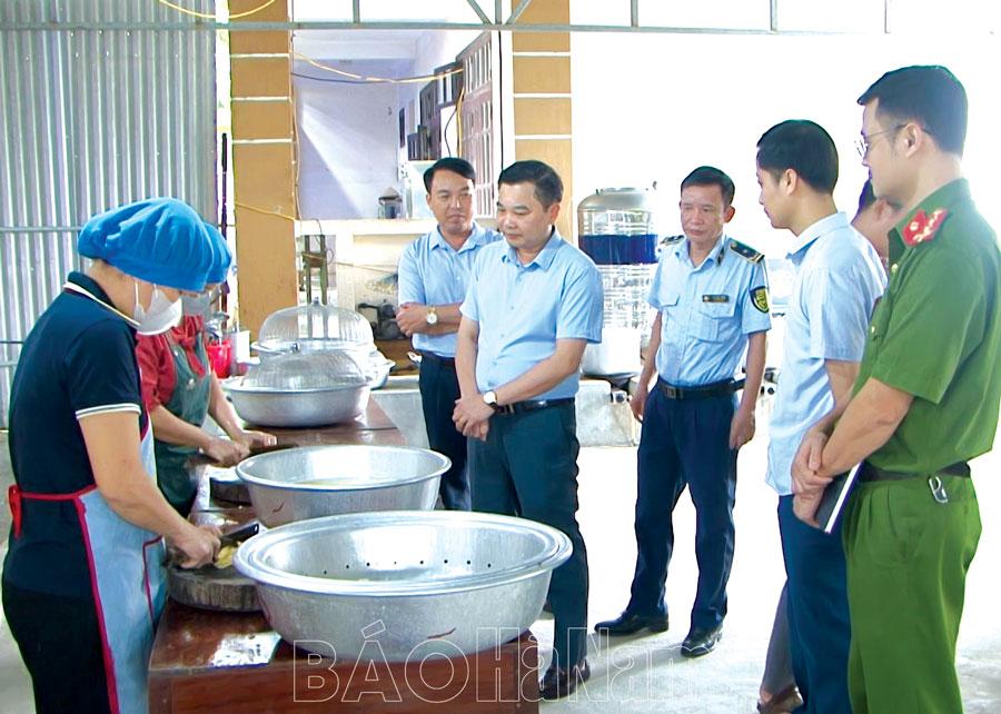 Bảo đảm an toàn thực phẩm vì sức khỏe cộng đồng