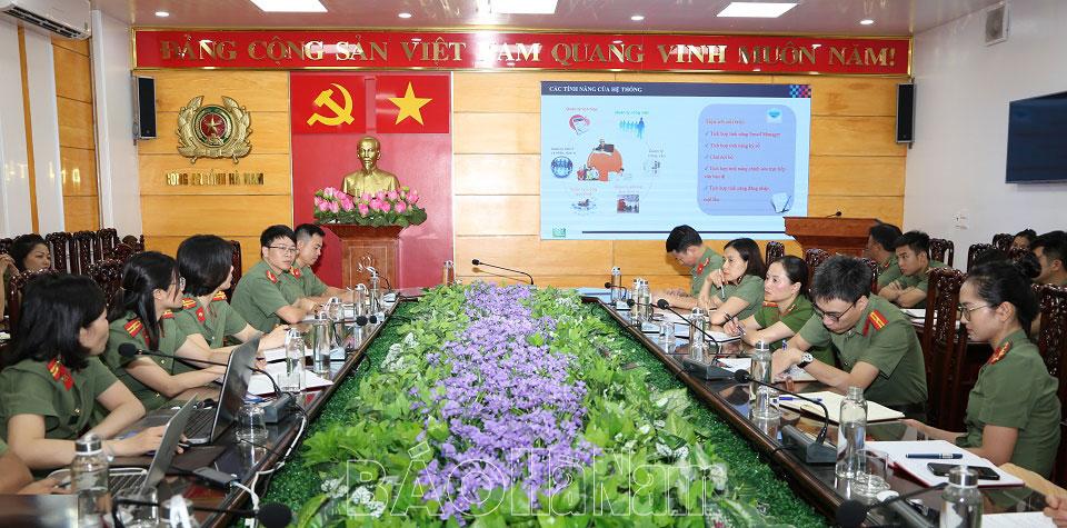 Công an tỉnh tập huấn triển khai phần mềm quản lý văn bản và điều hành tác nghiệp, giới thiệu hệ thống số hóa