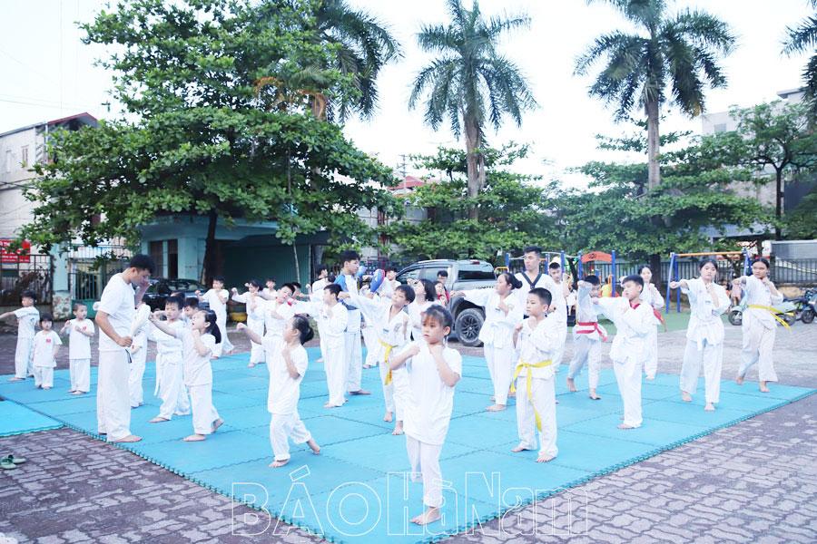 Những hoạt động thiết thực vì trẻ em