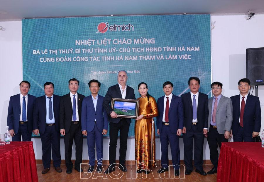 Đồng chí Bí thư Tỉnh ủy Lê Thị Thủy và Đoàn công tác tỉnh Hà Nam làm việc với Tập đoàn Elmich, Cộng hoà Czech
