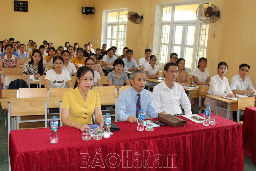 Thành ủy Phủ Lý khai giảng các khóa bồi dưỡng nhận thức về Đảng