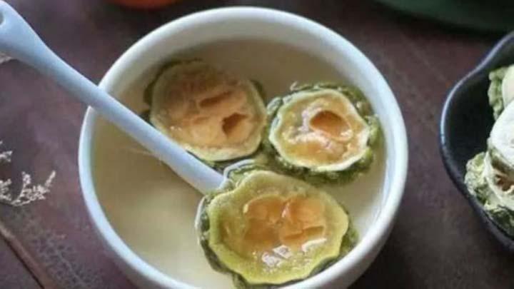 Tác dụng bất ngờ khi uống mướp đắng và râu ngô khi nóng