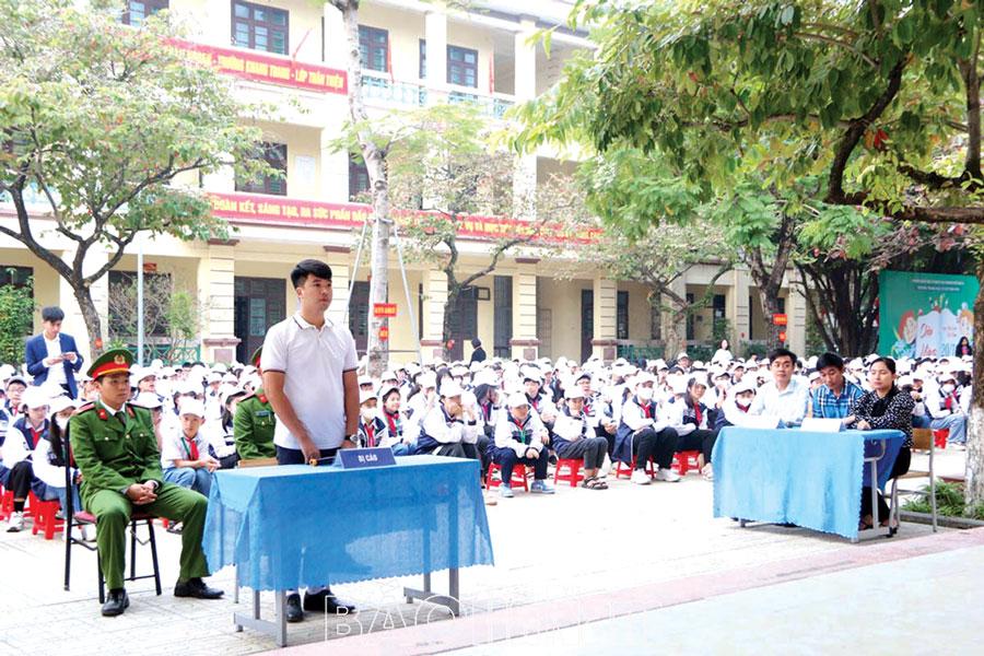 Giáo dục pháp luật cho học sinh qua những phiên tòa giả định