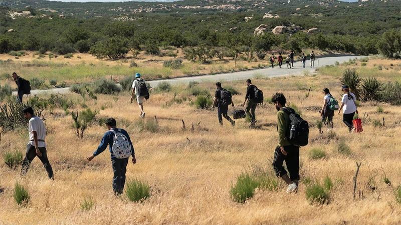 Tổng thống Mỹ ký sắc lệnh ngăn chặn người nhập cư bất hợp pháp