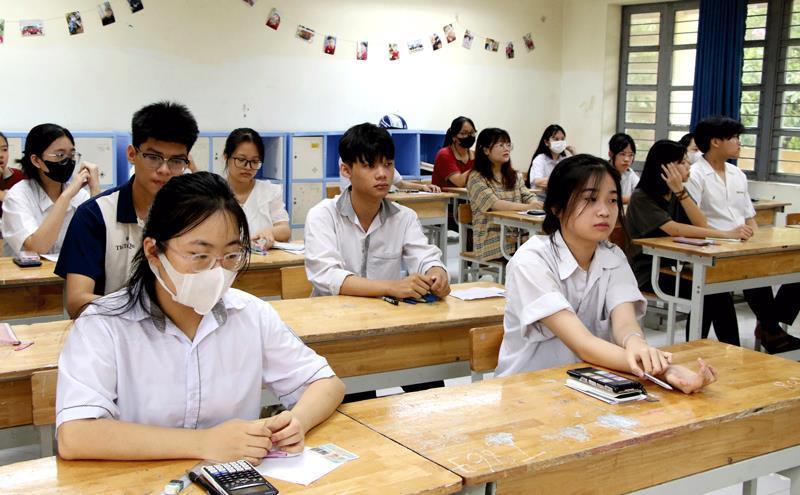 Trường THCS & THPT Nguyễn Tất Thành tổ chức thi tuyển vào lớp 10 năm học 2024- 2025