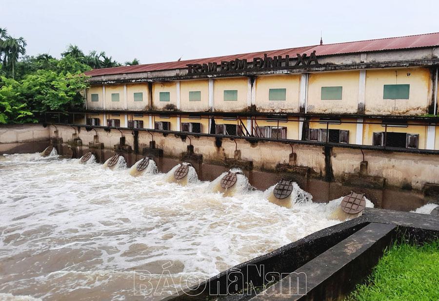 Vận hành 90 máy bơm, tiêu úng kịp thời cho sản xuất nông nghiệp