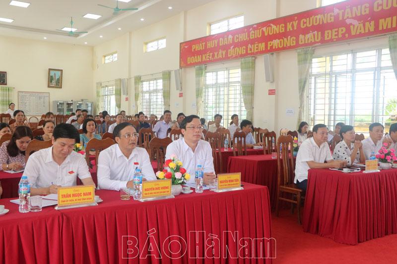 Tổ đại biểu HĐND tỉnh tiếp xúc cử tri xã Liêm Phong