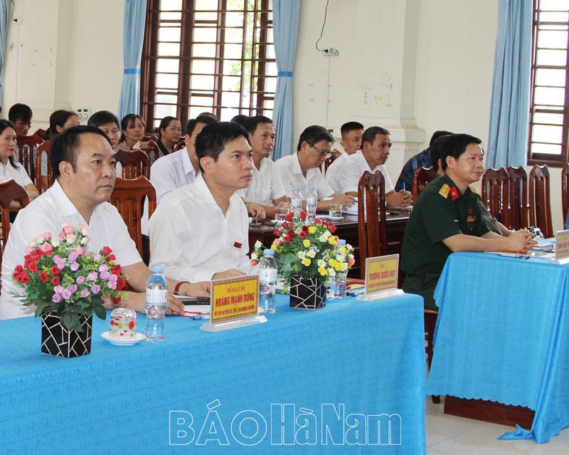 Đồng chí Chủ tịch UBND tỉnh Trương Quốc Huy tiếp xúc cử tri xã Thanh Nguyên