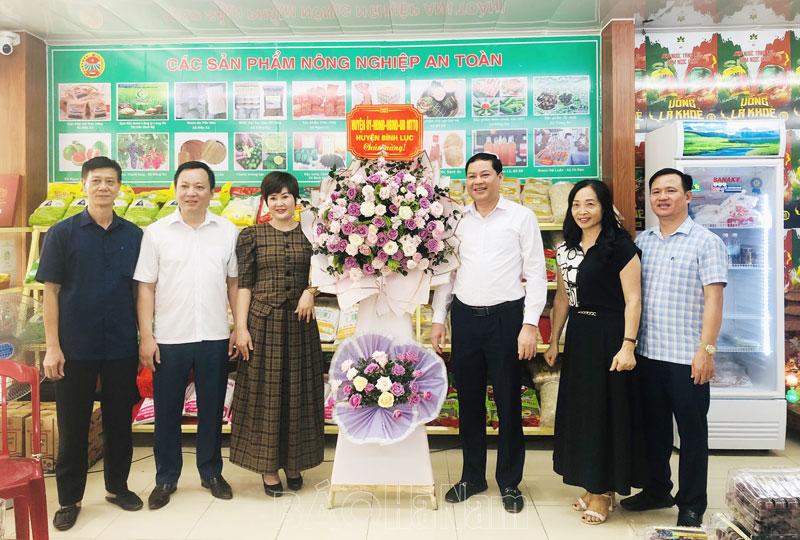 Khai trương cửa hàng giới thiệu và tiêu thụ sản phẩm nông nghiệp an toàn tại Bình Mỹ