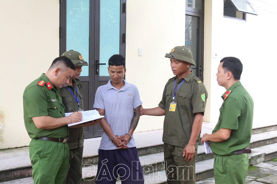 Lực lượng tham gia bảo vệ ANTT ở cơ sở xã Tiên Ngoại lập công ngay sau khi thành lập