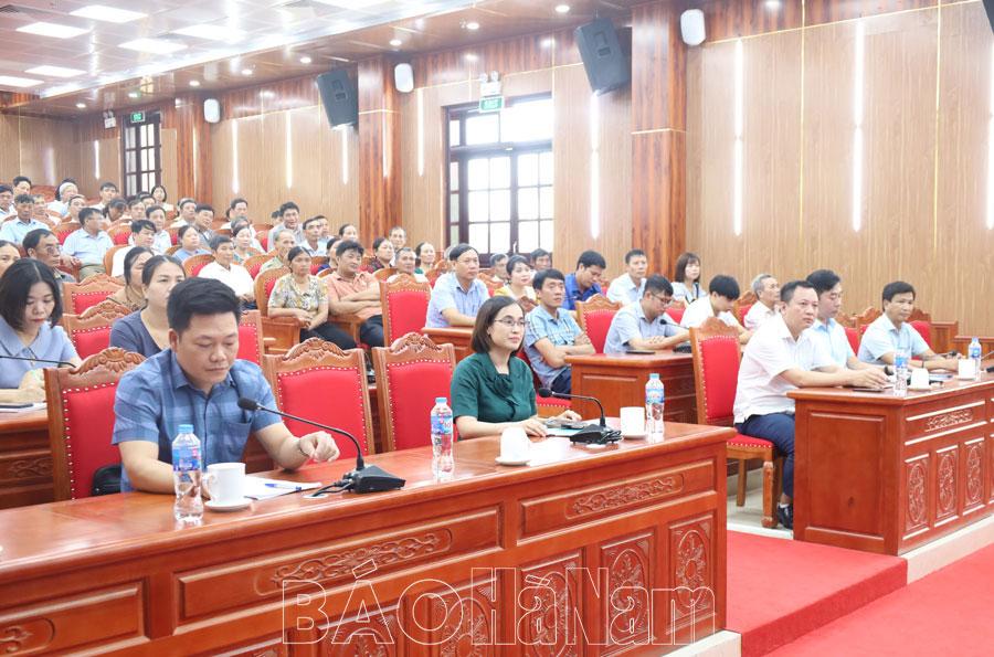 Hơn 200 cán bộ, hội viên nông dân được tập huấn phổ biến giáo dục pháp luật