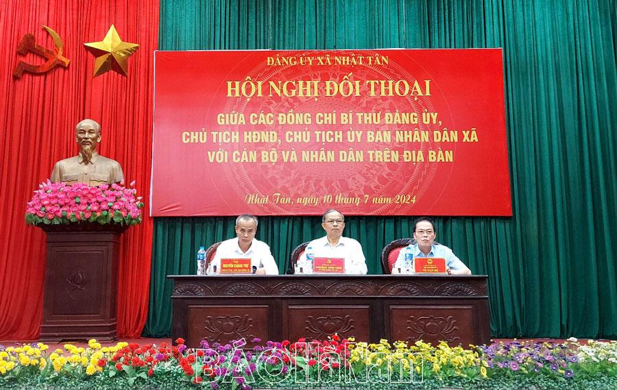 Người đứng đầu cấp ủy, chính quyền Nhật Tân, Tượng Lĩnh đối thoại với cán bộ, nhân dân