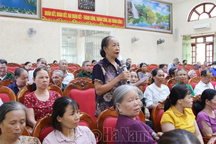 Lãnh đạo xã Liên Sơn đối thoại với cán bộ, nhân dân địa phương