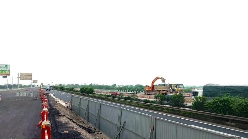 Phân luồng giao thông trên tuyến cao tốc Cầu Giẽ-Ninh Bình để thi công nút giao Phú Thứ