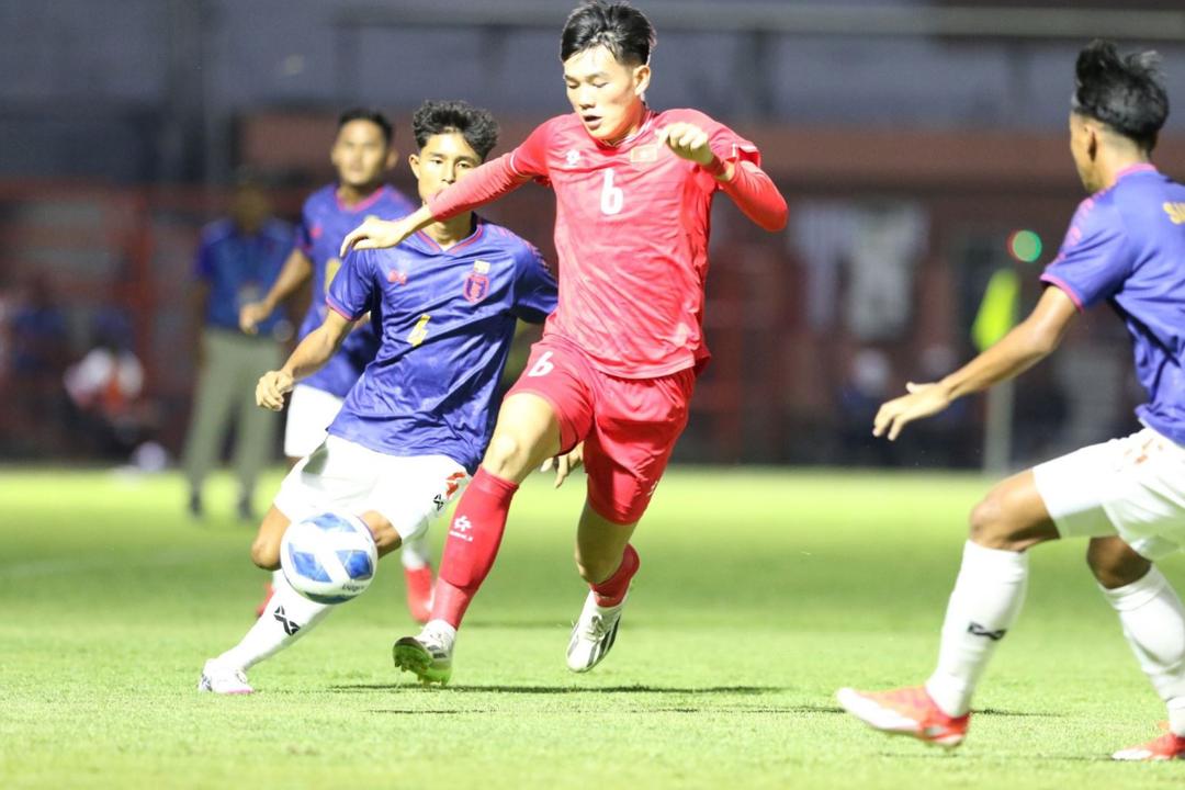 U19 Việt Nam khởi đầu khó khăn tại Giải vô địch bóng đá U19 Đông Nam Á