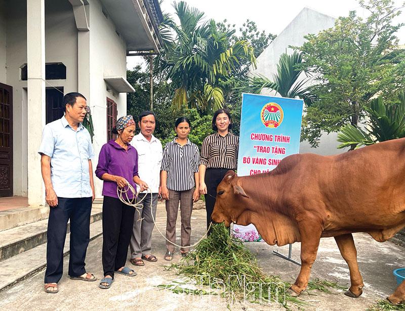 Hội viên nông dân xã Mộc Bắc giúp nhau phát triển kinh tế, giảm nghèo bền vững