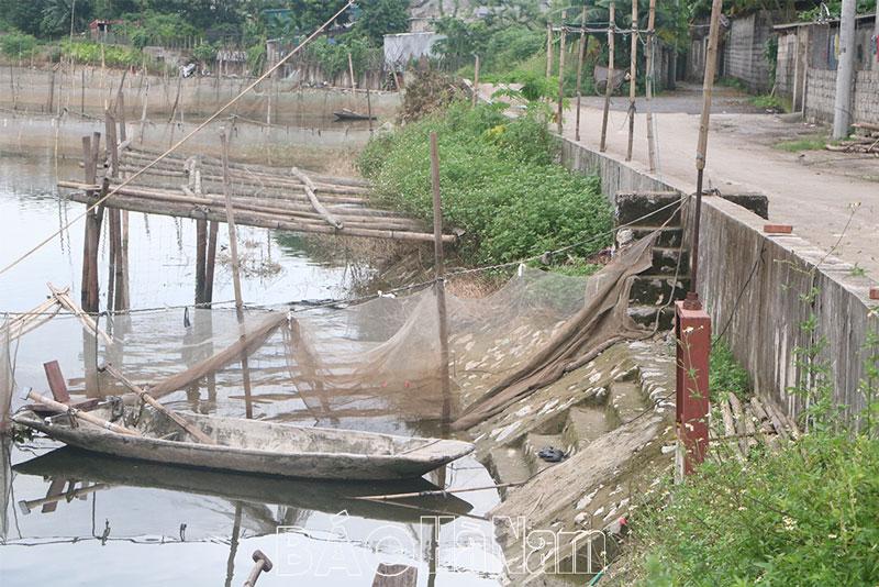 Sớm duy tu, sửa chữa vị trí xuống cấp trên kênh mương, đê bối ở thành phố Phủ Lý