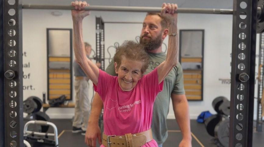 Bí quyết sống khỏe của cụ bà gần 100 tuổi ở Mỹ