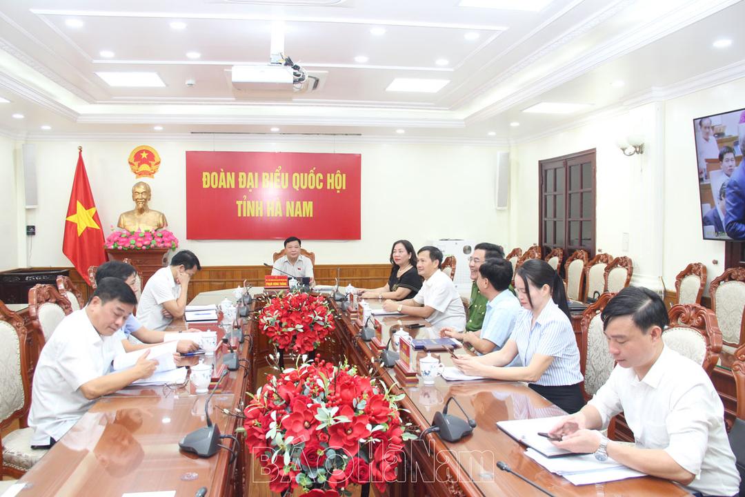 Uỷ ban Thường vụ Quốc hội tiếp tục phiên chất vấn và trả lời chất vấn đối với một số Bộ trưởng, trưởng ngành