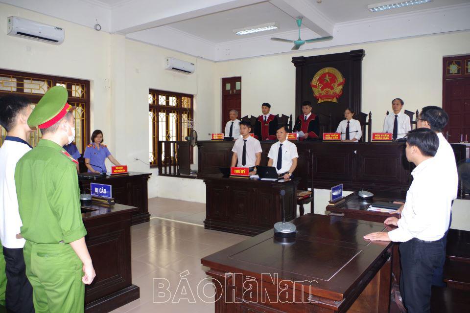 Tuyên án tử hình 3 đối tượng mua bán hơn 23 kg ma tuý từ Lào về Việt Nam