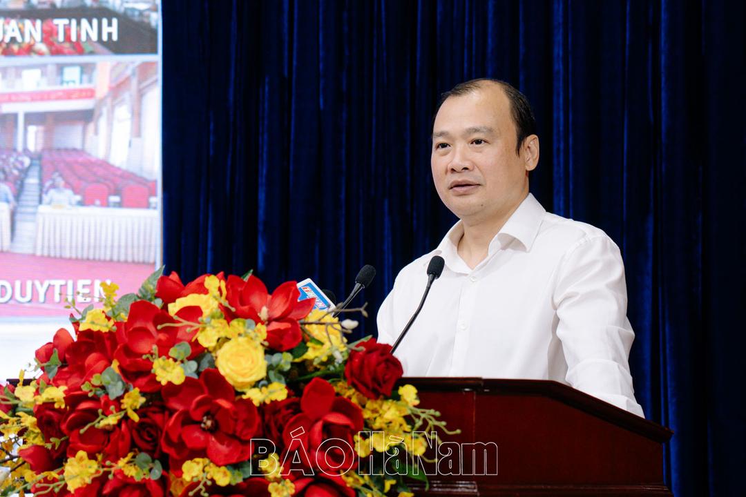 Bồi dưỡng lý luận chính trị, cập nhật kiến thức mới cho đội ngũ cán bộ lãnh đạo, quản lý chủ chốt của tỉnh