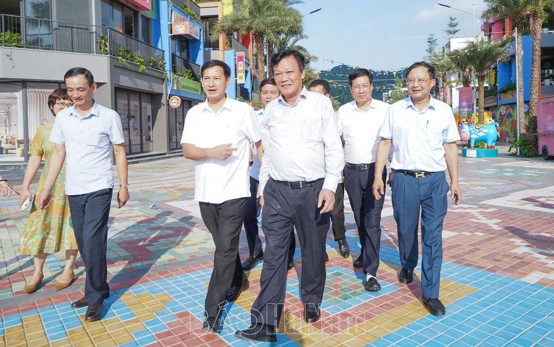 Đoàn công tác của Bộ Nội vụ khảo sát việc thực hiện sắp xếp đơn vị hành chính cấp xã giai đoạn 2023-2025 tại Hà Nam