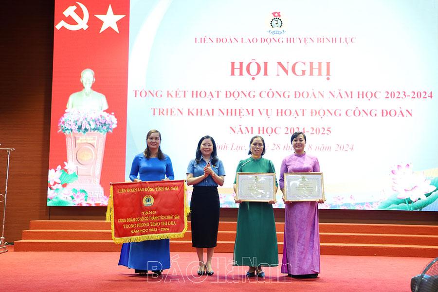 LĐLĐ huyện Bình Lục tổng kết hoạt động công đoàn năm học 2023 - 2024