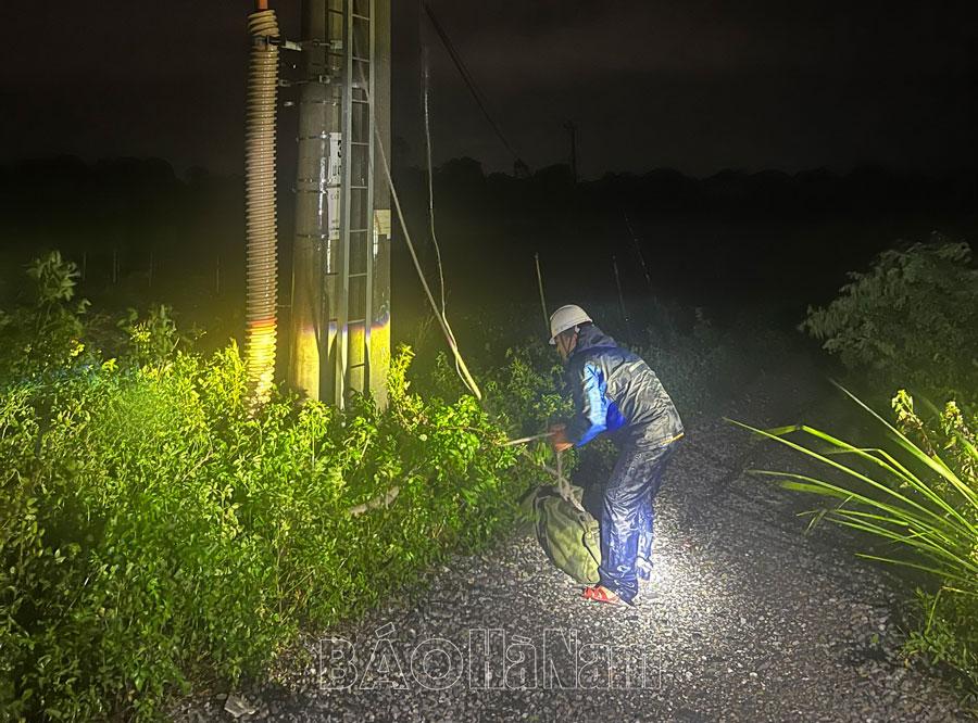 PC Hà Nam khuyến cáo người dân sử dụng điện an toàn trong mùa mưa bão, lũ