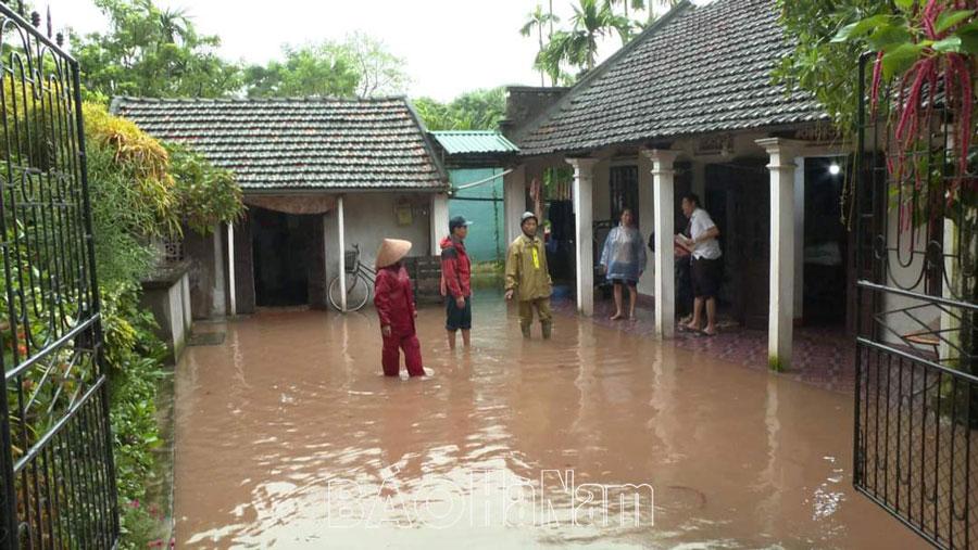 Bình Lục vẫn còn gần 300 hộ dân cần di dời nếu nước sông tiếp tục dâng cao