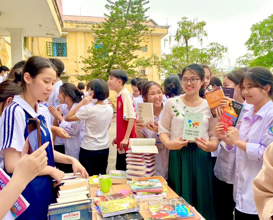 Phát triển kỹ năng “mềm” cho học sinh thông qua các câu lạc bộ, đội, nhóm sở thích