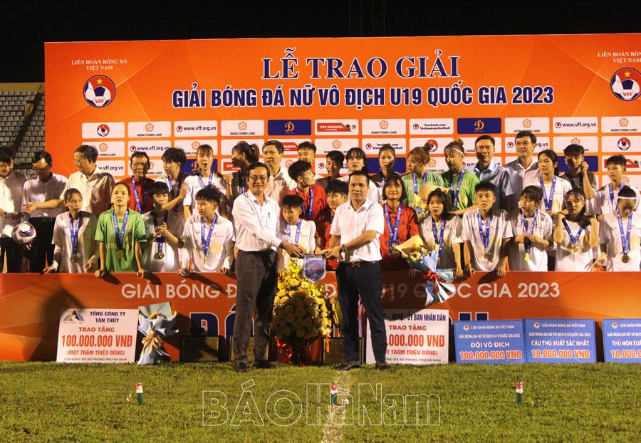 18/9 bắt đầu diễn ra Giải Bóng đá nữ Vô địch U19 quốc gia 2024