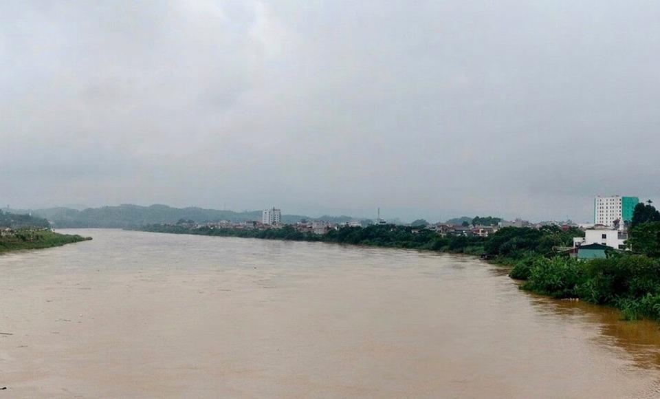 Phát tin rút báo động I trên sông Hồng