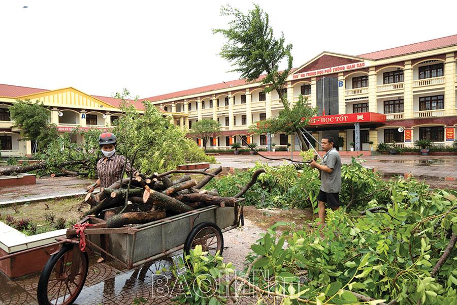 Các trường học ổn định trở lại sau bão, lũ