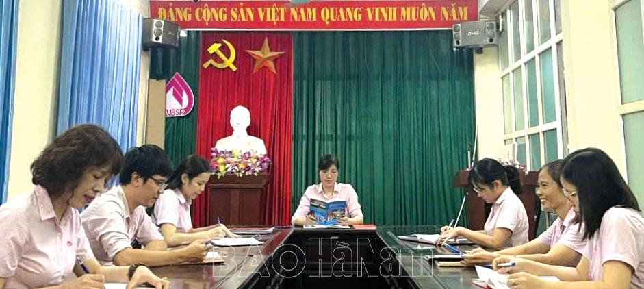 Học và làm theo Bác ở Chi bộ Phòng Giao dịch Ngân hàng Chính sách xã hội Thanh Liêm