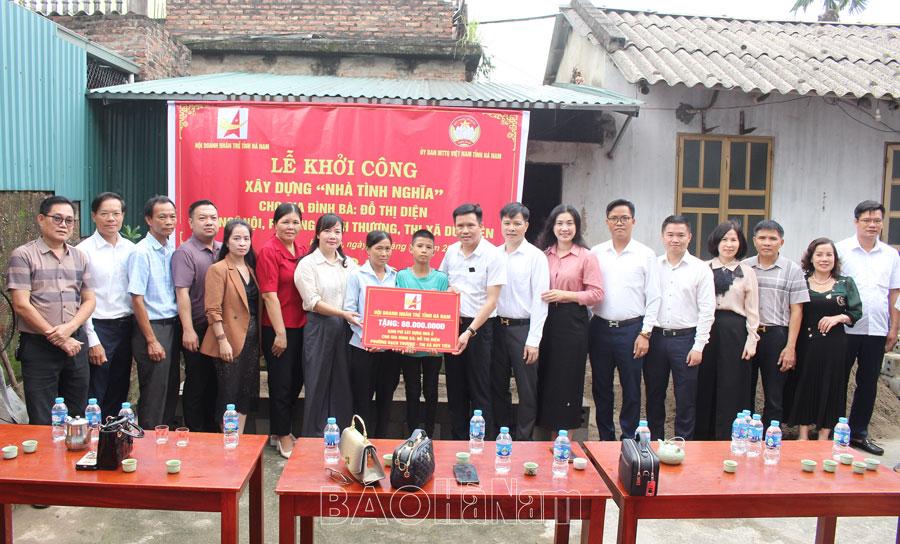 Hội Doanh nhân trẻ tỉnh khởi công xây dựng nhà tình nghĩa