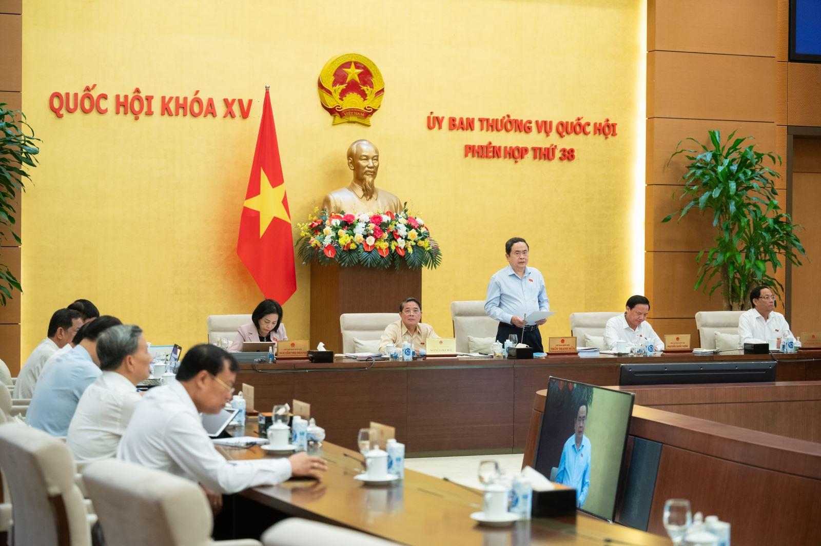 Khai mạc phiên họp thứ 38 của Ủy ban Thường vụ Quốc hội