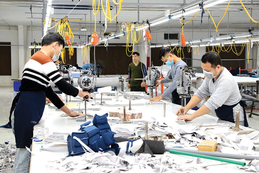 Bảo đảm an toàn vệ sinh lao động trong các doanh nghiệp dệt may