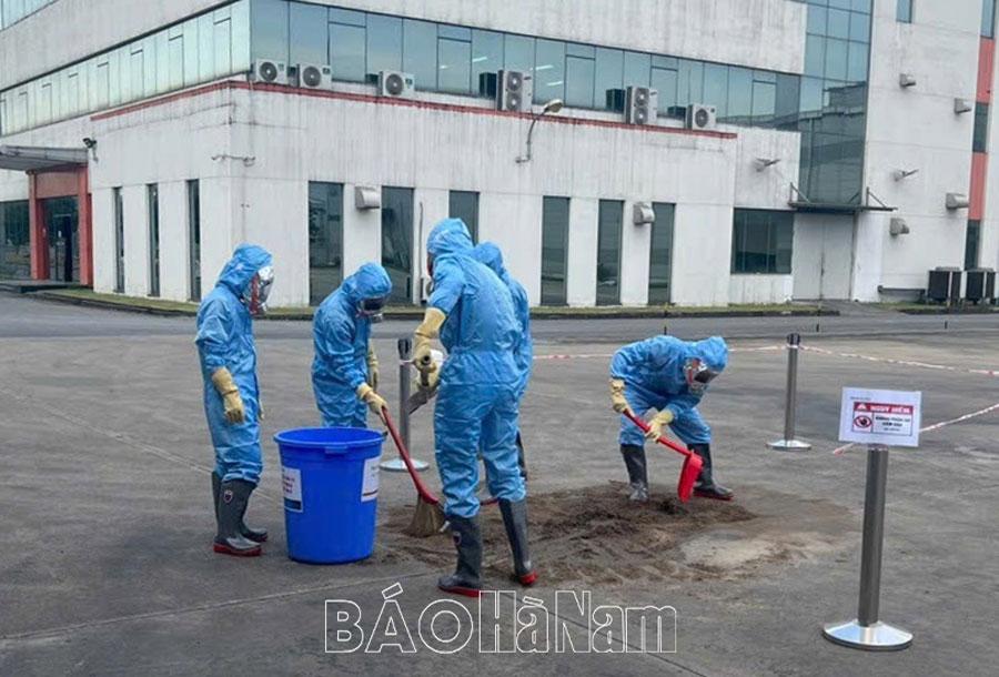 Tăng cường công tác quản lý tiền chất công nghiệp