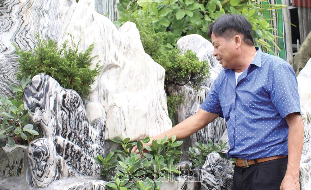 Cựu chiến binh đam mê chế tác đá cảnh