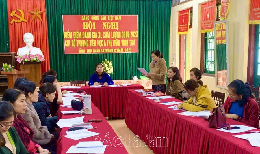 Phát huy vai trò nêu gương của cán bộ, đảng viên Trường Tiểu học A Vĩnh Trụ