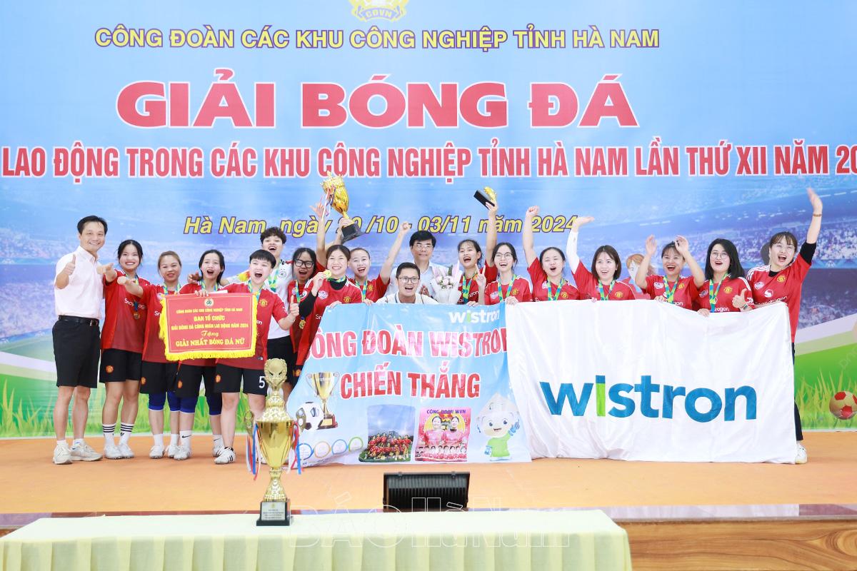 Bế mạc Giải bóng đá công nhân lao động các khu công nghiệp tỉnh năm 2024
