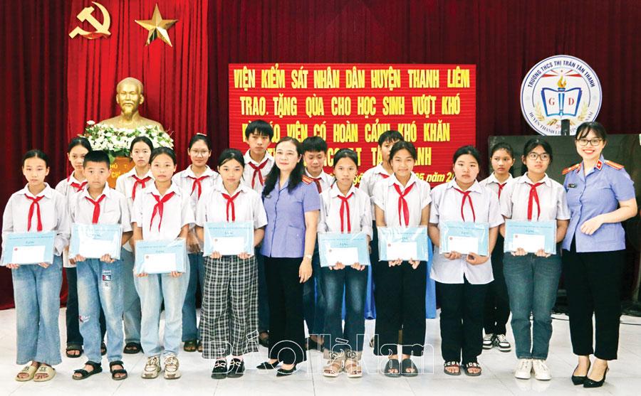 Học và làm theo Bác ở Viện Kiểm sát nhân dân huyện Thanh Liêm