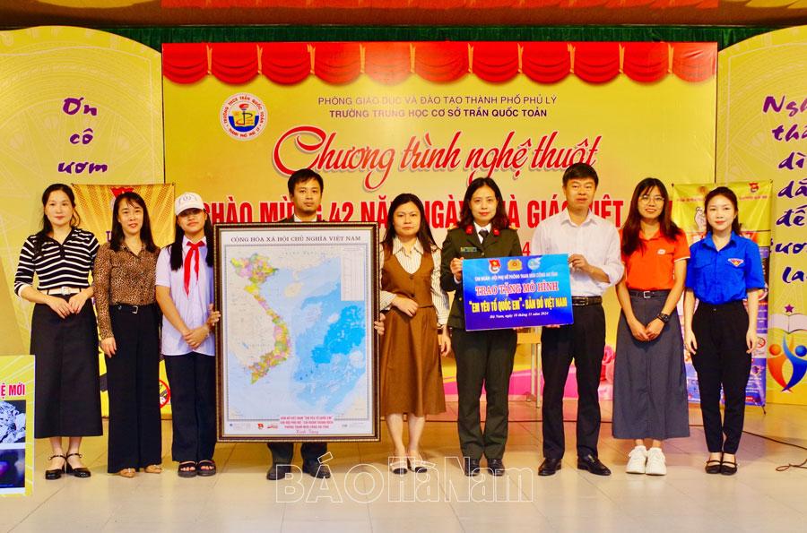 Tuyên truyền phòng, chống ma túy tại Trường THCS Trần Quốc Toản