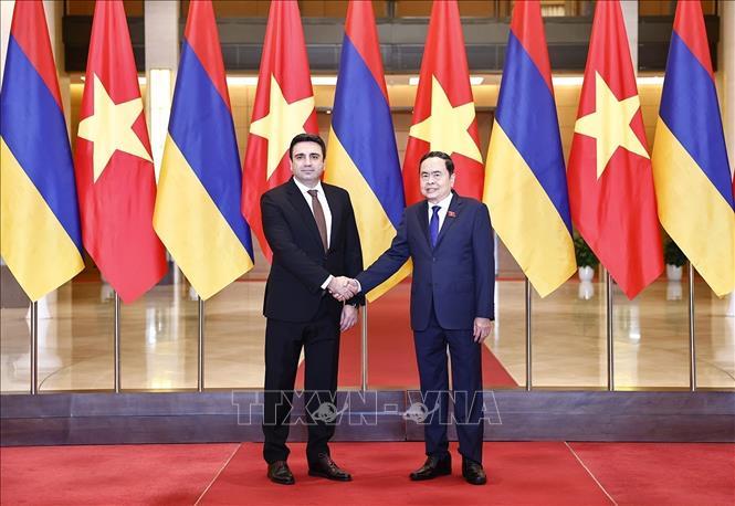 Chủ tịch Quốc hội Trần Thanh Mẫn hội đàm với Chủ tịch Quốc hội Armenia