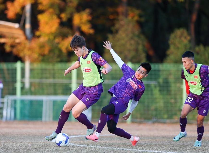 Đội tuyển Việt Nam tăng cường rèn đấu pháp tại Hàn Quốc